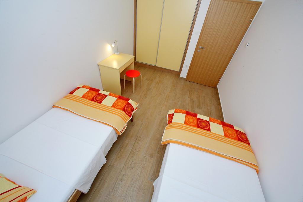 Luxury Apartments Sikiric With Fantastic View On The Sea 비빈제 외부 사진