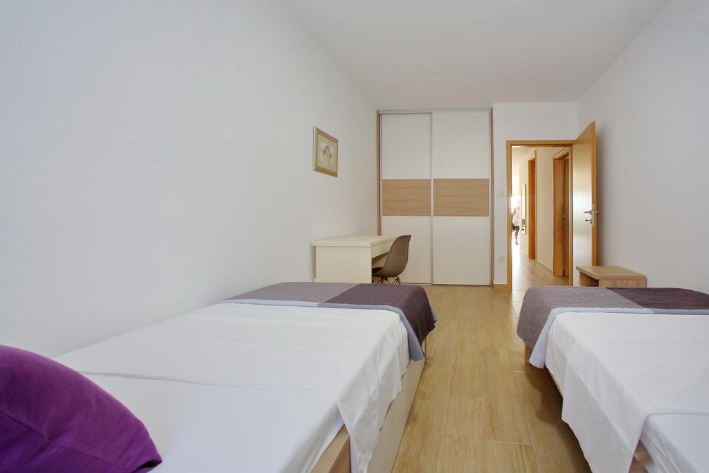 Luxury Apartments Sikiric With Fantastic View On The Sea 비빈제 외부 사진