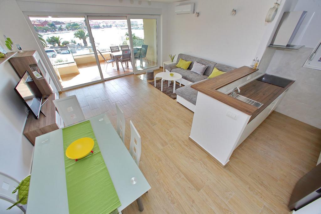 Luxury Apartments Sikiric With Fantastic View On The Sea 비빈제 외부 사진