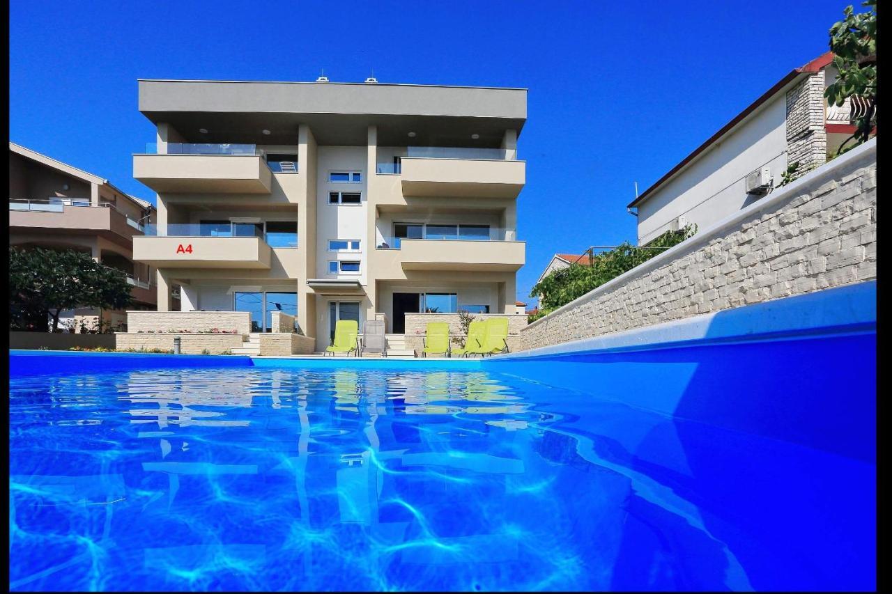 Luxury Apartments Sikiric With Fantastic View On The Sea 비빈제 외부 사진